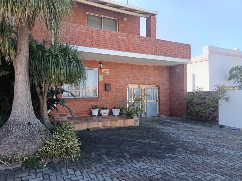 5 Bedroom Property for Sale in Malabar Eastern Cape